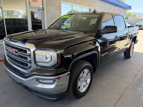 Used 2017 GMC Sierra 1500 SLE w/ SLE Value Package RWD image 2