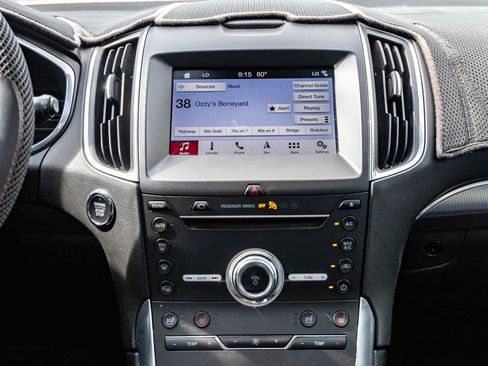 Used 2019 Ford Edge Titanium w/ Equipment Group 301A FWD image 14