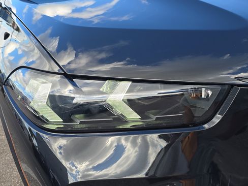 New 2026 BMW X5 xDrive50e w/ M Sport Package image 7