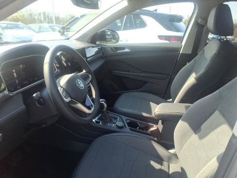 New 2026 Volkswagen Taos SE AWD/4WD image 12