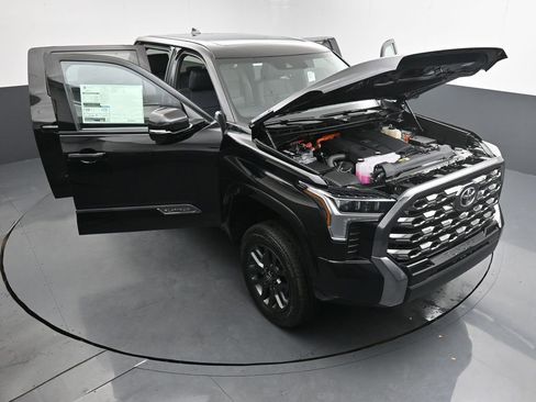 Used 2025 Toyota Tundra Platinum image 35