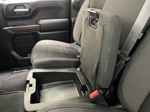 Certified 2021 Chevrolet Silverado 1500 LT AWD/4WD image 31