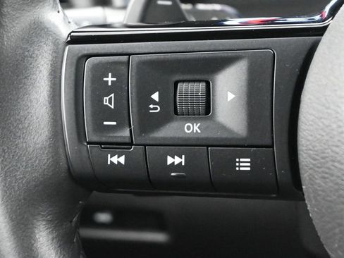 Used 2024 Nissan Rogue Platinum AWD/4WD image 7