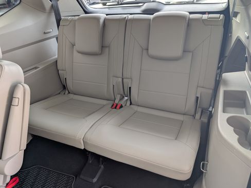 Used 2021 Volkswagen Atlas SE w/ Panoramic Sunroof Package FWD image 19