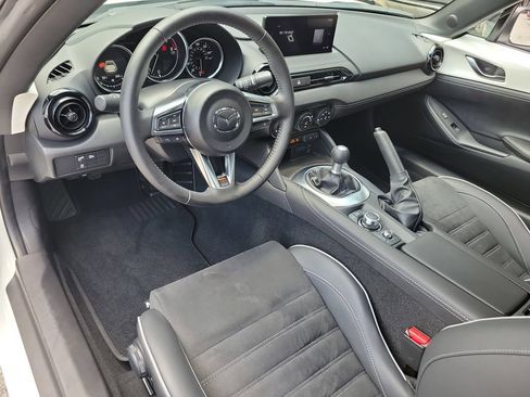 Used 2025 MAZDA MX-5 Miata RF Club RWD image 14