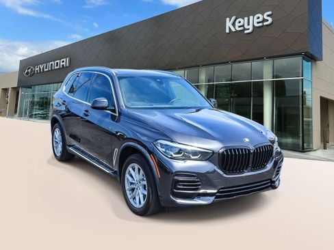 Used 2023 BMW X5 xDrive40i w/ Premium Package AWD/4WD image 3