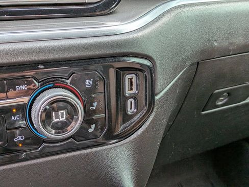 Used 2024 Chevrolet Silverado 1500 High Country AWD/4WD image 15