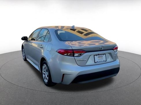 Used 2025 Toyota Corolla LE image 11
