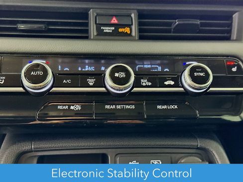 Used 2025 Honda Pilot EX-L image 19