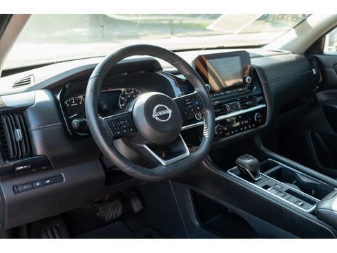 Used 2024 Nissan Pathfinder SV w/ SV Premium Package FWD image 11