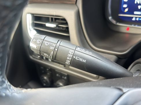 Used 2024 Chevrolet Tahoe LT w/ LT Signature Plus Package image 33