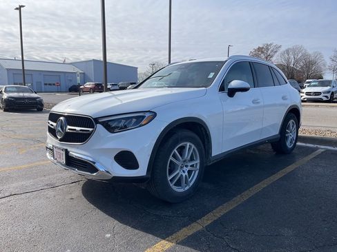 Used 2026 Mercedes-Benz GLC 300 4MATIC image 4