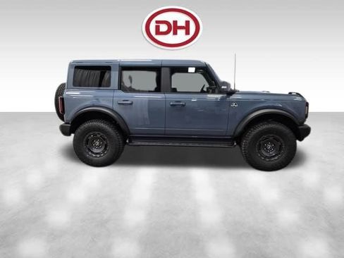 New 2025 Ford Bronco Outer Banks w/ Sasquatch Package image 2
