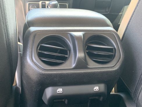 Used 2020 Jeep Gladiator Sport w/ Quick Order Package 23S AWD/4WD image 33