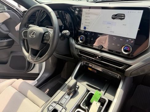 Used 2025 Lexus TX 350 AWD w/ Technology Package image 6