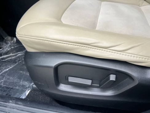 Used 2017 MAZDA CX-5 Touring w/ Preferred Equipment Package image 16