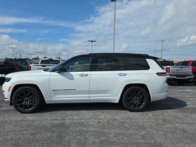 Used 2025 Jeep Grand Cherokee L Summit AWD/4WD image 2