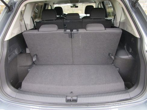 Used 2024 Volkswagen Tiguan S image 12