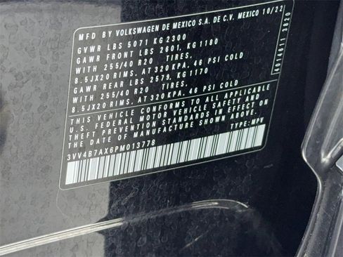 Used 2023 Volkswagen Tiguan SEL R-Line image 57