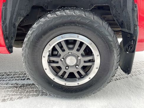 Used 2014 Toyota Tundra SR5 w/ SR5 Upgrade Package image 29