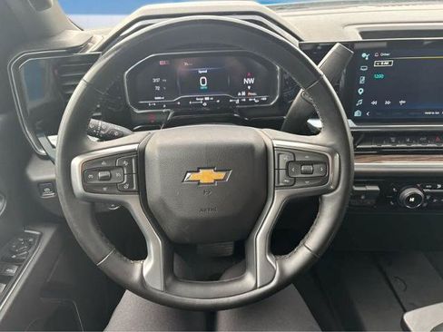 Used 2025 Chevrolet Silverado 2500 LT AWD/4WD image 27
