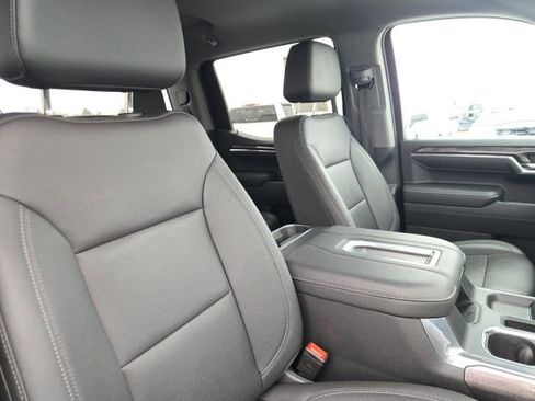 Used 2022 Chevrolet Silverado 1500 LTZ AWD/4WD image 45