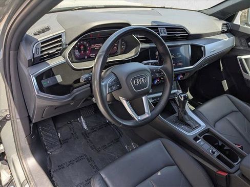 Used 2020 Audi Q3 2.0T Premium w/ Convenience Package AWD/4WD image 10