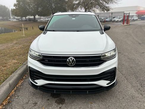 Used 2022 Volkswagen Tiguan SE R-Line image 8