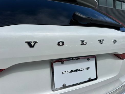 Used 2023 Volvo XC60 T8 Ultimate image 14