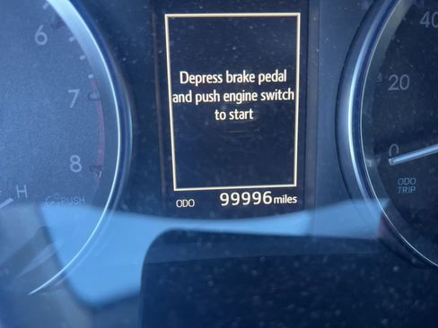 Used 2017 Toyota Highlander XLE image 10