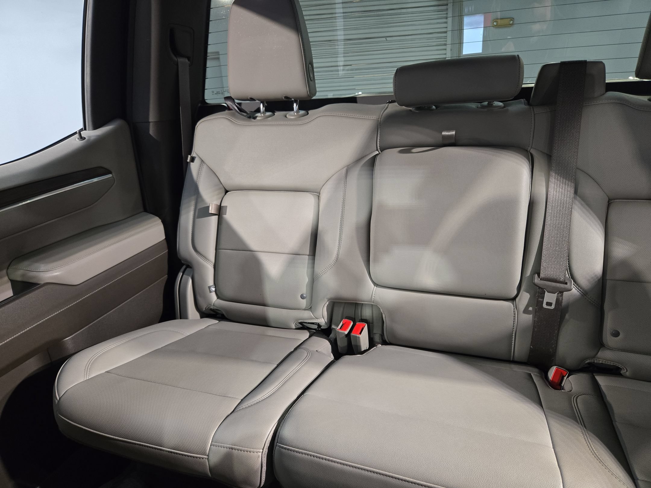Used 2023 GMC Sierra 1500 SLT w/ SLT Convenience Package AWD/4WD image 12