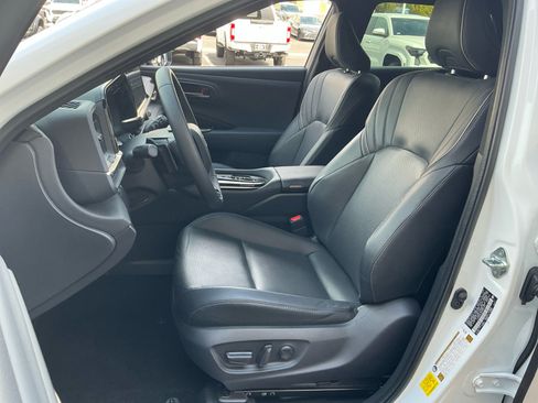 Certified 2025 Toyota Crown Signia AWD/4WD image 14