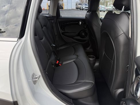 Used 2019 MINI Cooper S image 35