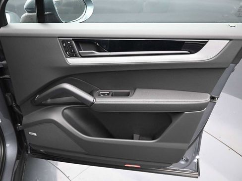 New 2026 Porsche Cayenne AWD/4WD image 22