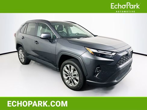 Used 2025 Toyota RAV4 XLE Premium image 1