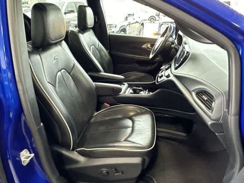 Certified 2021 Chrysler Pacifica Limited w/ Premium & Safety Sphere Group AWD/4WD image 46