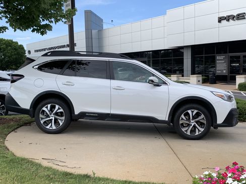 Used 2022 Subaru Outback Limited w/ Popular Package #2 AWD/4WD image 12