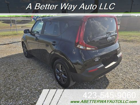 Used 2021 Kia Soul S FWD image 2