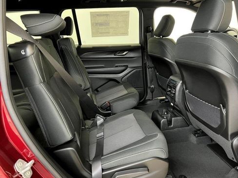 New 2025 Jeep Grand Cherokee L Laredo w/ Luxury Tech Group I image 12