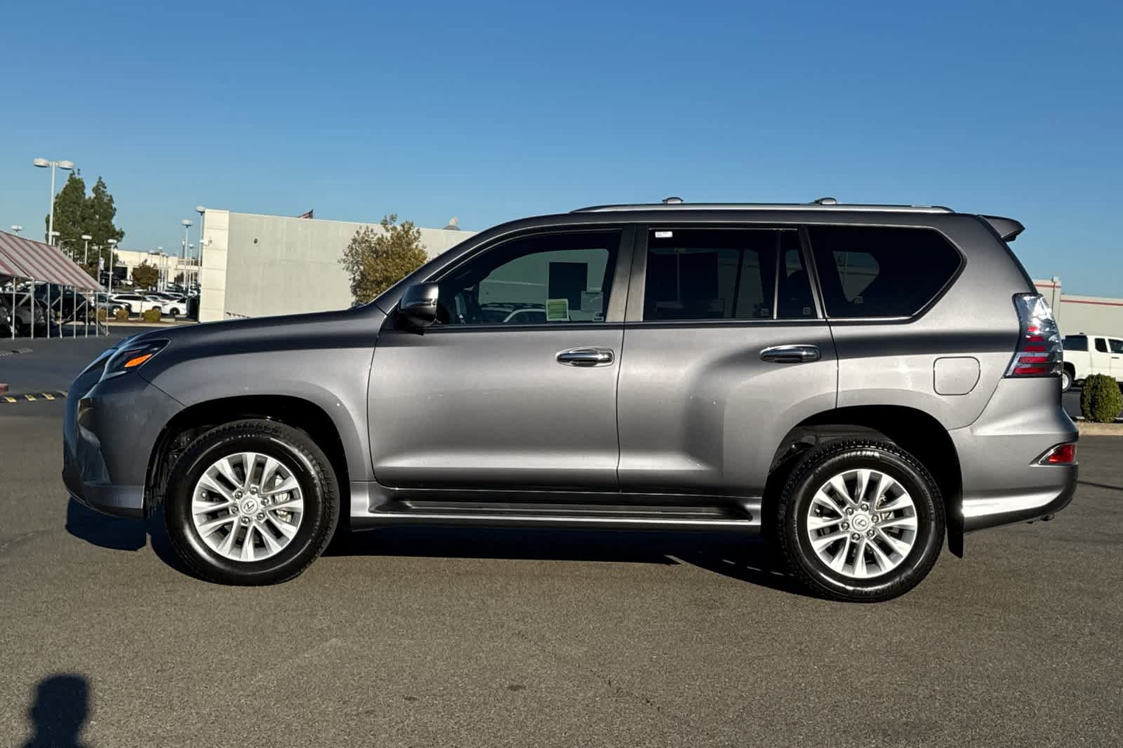 Used 2023 Lexus GX 460 Premium w/ Premium Plus Package AWD/4WD image 9