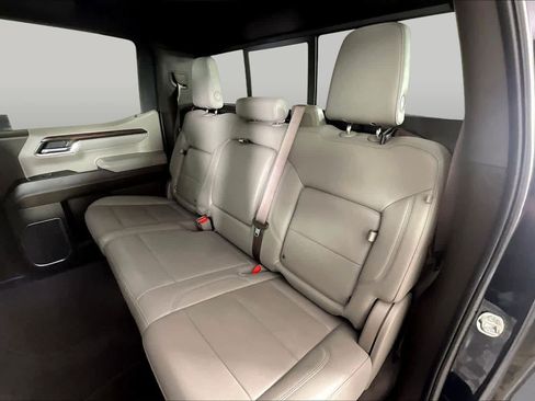 Used 2023 GMC Sierra 1500 SLT RWD image 18
