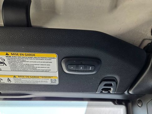 Used 2024 Jeep Wrangler Unlimited AWD/4WD image 19