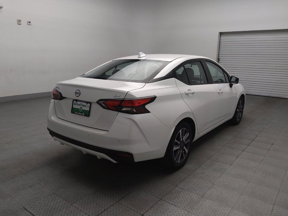 Used 2023 Nissan Versa SV FWD image 9