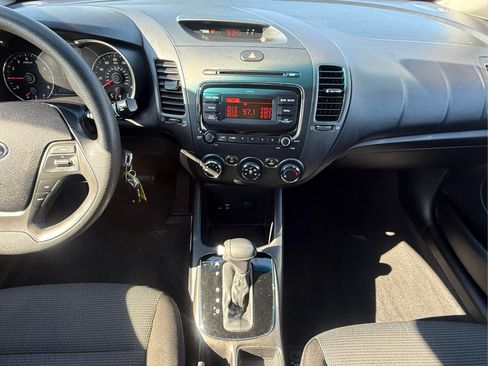 Used 2017 Kia Forte LX FWD image 16