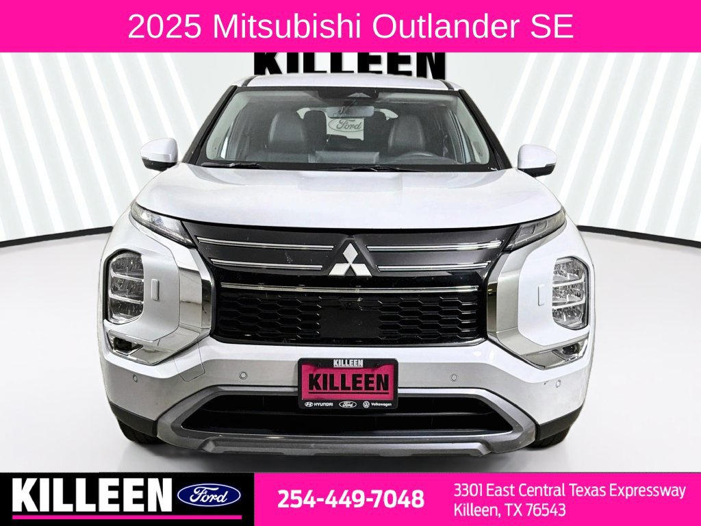 Used 2025 Mitsubishi Outlander SE AWD/4WD image 2