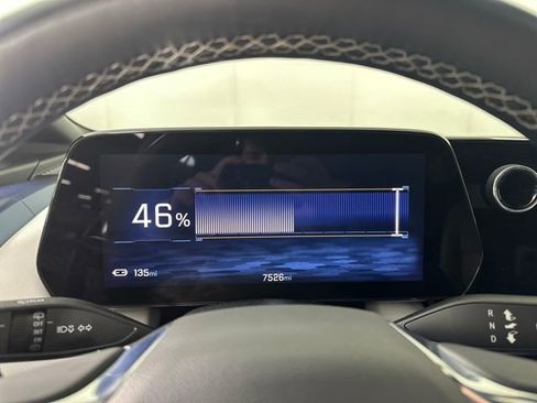 Used 2025 Chevrolet Equinox EV LT image 17