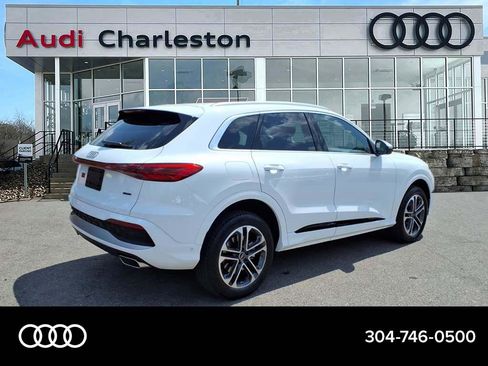 Certified 2025 Audi Q5 Premium w/ Convenience Package AWD/4WD image 3