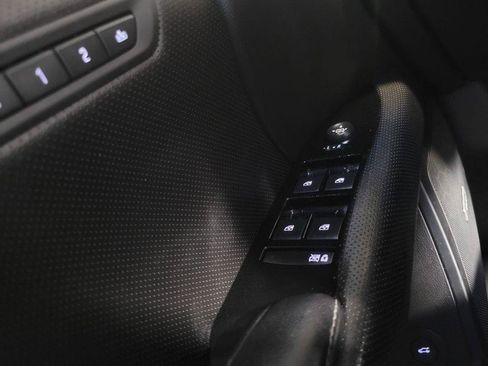 Used 2014 Cadillac XTS Luxury image 23