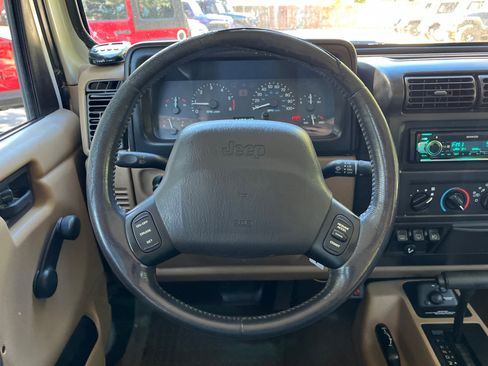 Used 1999 Jeep Wrangler Sahara image 22
