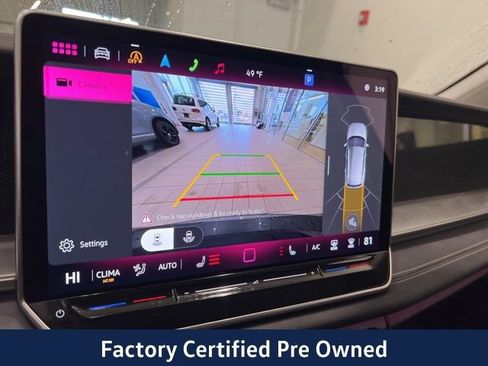 Certified 2025 Volkswagen Tiguan SE AWD/4WD image 33